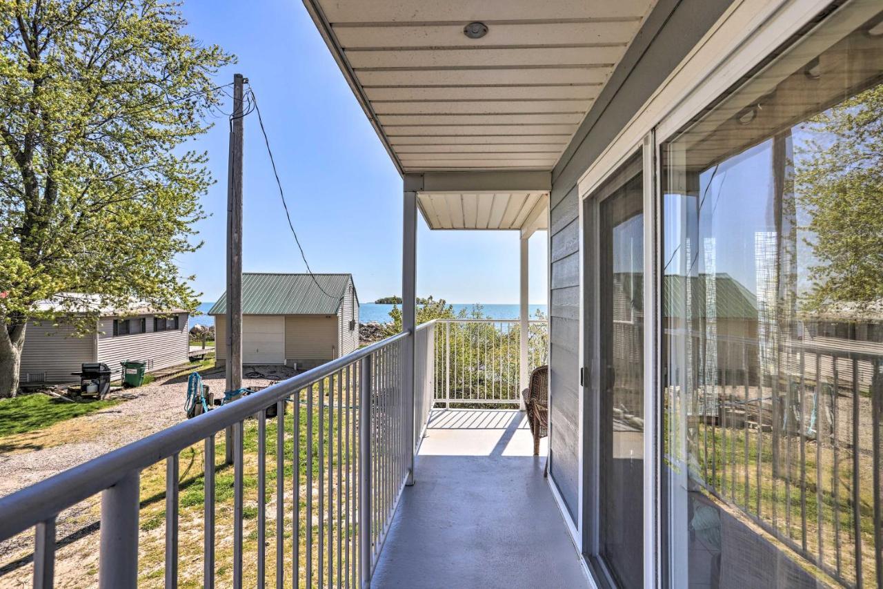 Waterfront Bass Island Retreat With Balcony And Tv Apartment Put-in-Bay Exterior photo