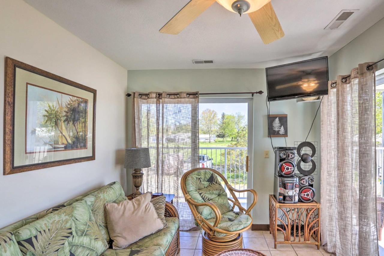 Waterfront Bass Island Retreat With Balcony And Tv Apartment Put-in-Bay Exterior photo
