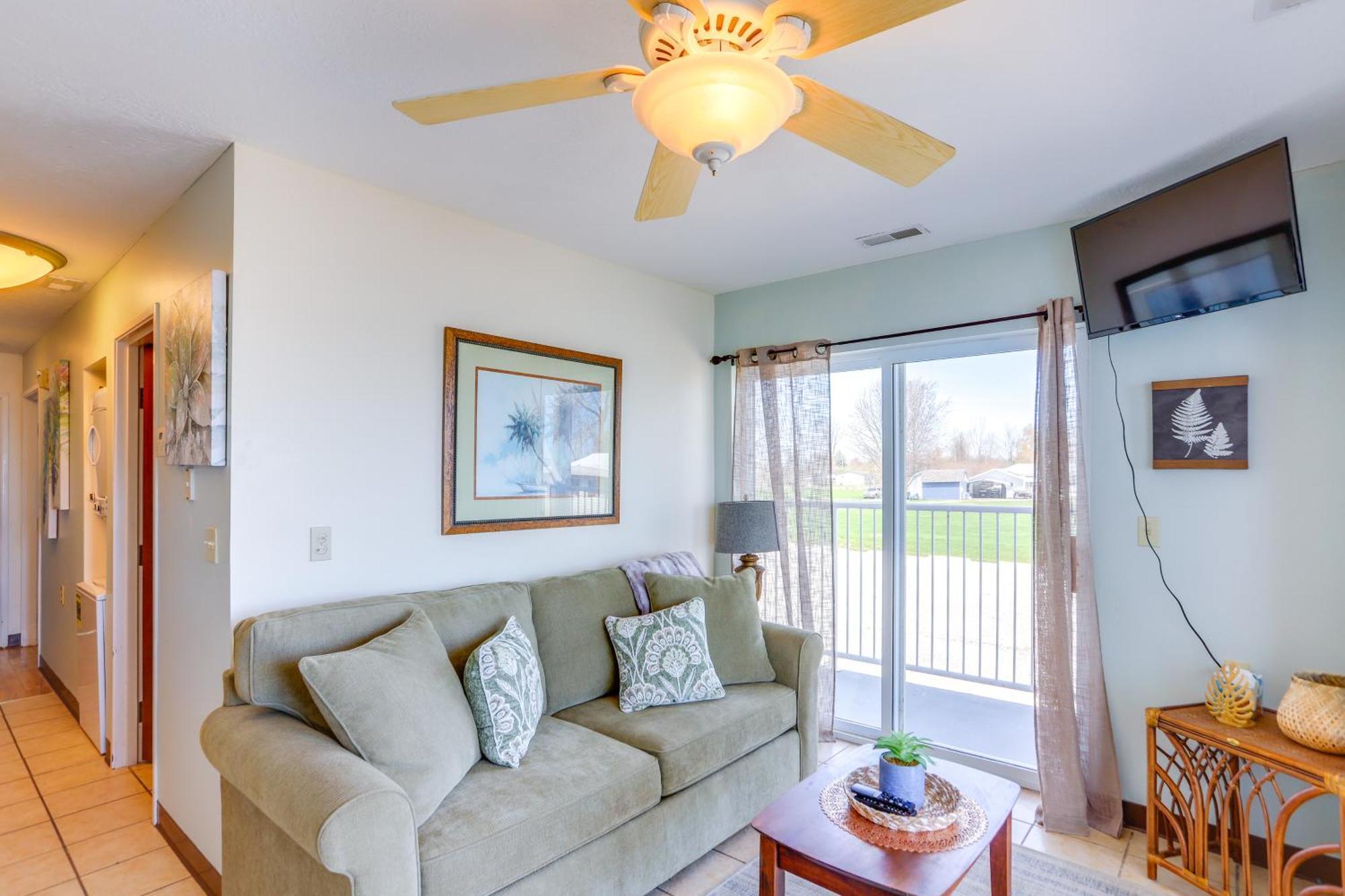 Waterfront Bass Island Retreat With Balcony And Tv Apartment Put-in-Bay Exterior photo